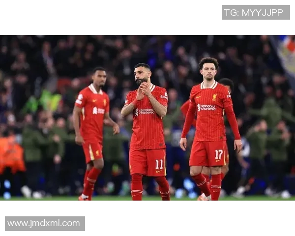 范戴克领衔红军防线重塑传奇之路助力球队争夺英超与欧冠双冠荣耀