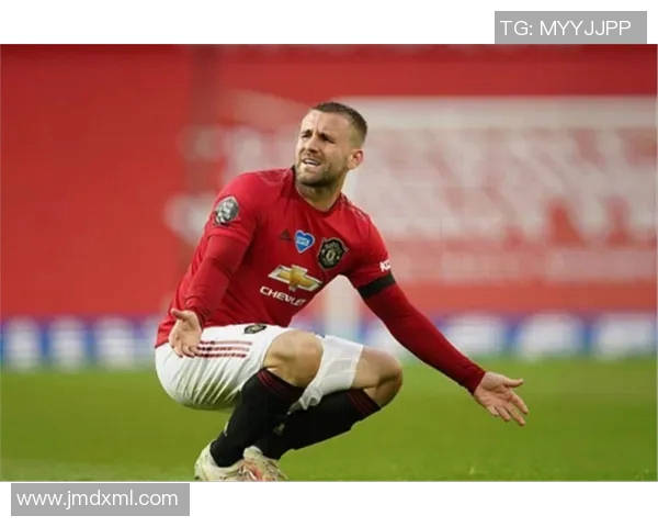 切尔达与曼联对决分析:战术布局与球员表现的全面解读 切尔达与曼联对决分析:战术布局与球员表现的全面解读