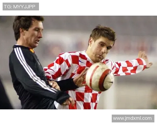 克拉什尼奇：从足球场上的传奇到生活中的坚韧榜样